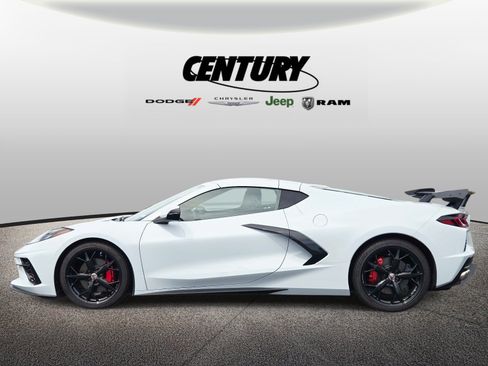 Used 2022 Chevrolet Corvette Stingray Preferred Cpe w/ Engine Appearance Package RWD image 7