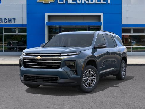 New 2026 Chevrolet Traverse LT w/ Driver Confidence Package FWD image 30