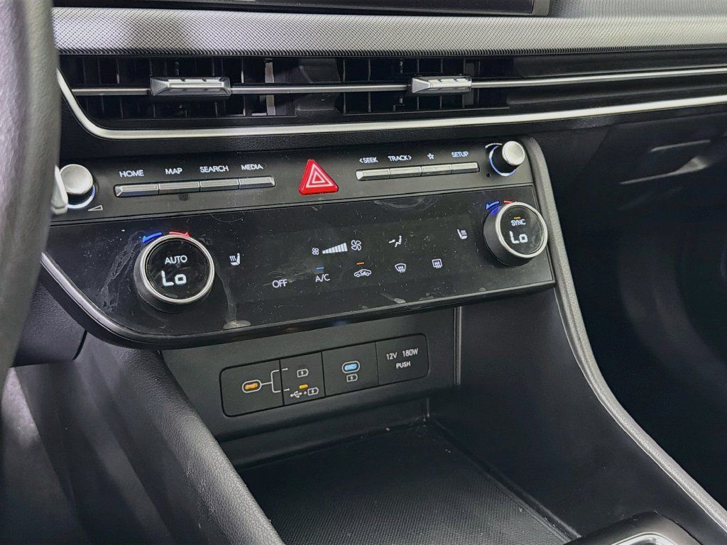 Used 2025 Hyundai Sonata SEL FWD image 20