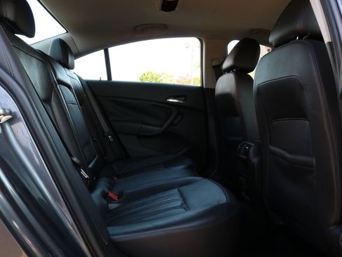 Used 2011 Buick Regal CXL w/ RL3 Preferred Equipment Group image 32