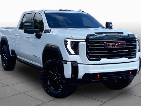 Used 2026 GMC Sierra 2500 AT4 w/ AT4 Premium Plus Package AWD/4WD image 3