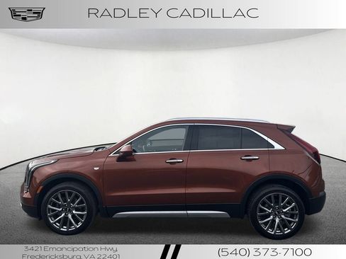 Used 2019 Cadillac XT4 Premium Luxury image 2
