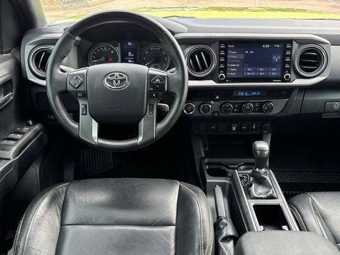 Used 2023 Toyota Tacoma TRD Off-Road AWD/4WD image 10