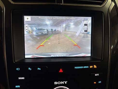 Used 2019 Ford Explorer Platinum AWD/4WD image 15