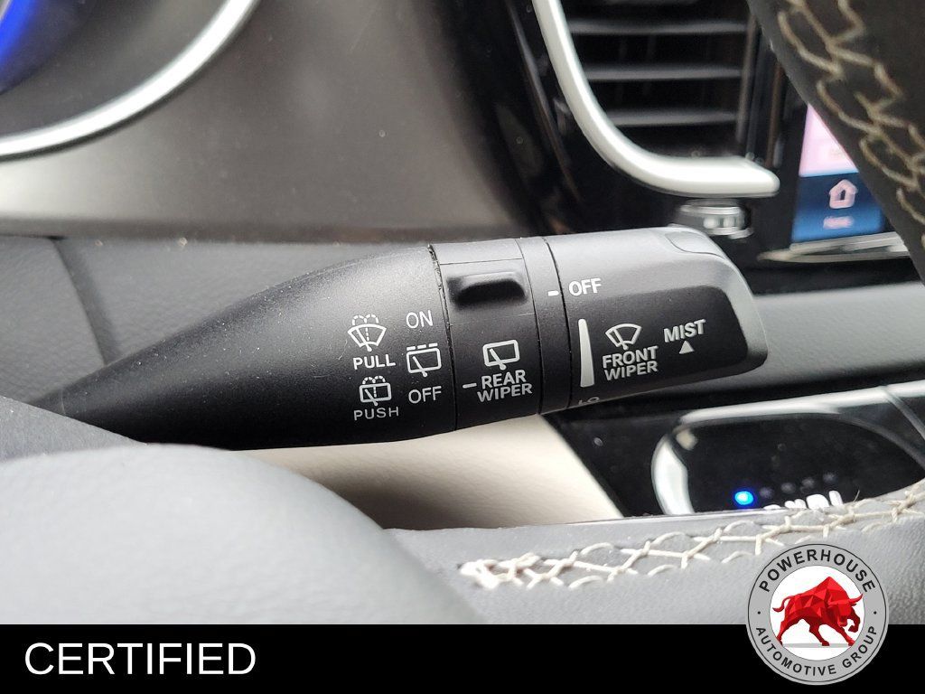Used 2023 Chrysler Pacifica Touring-L FWD image 33