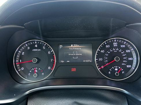 Used 2024 Kia Forte LXS FWD image 13