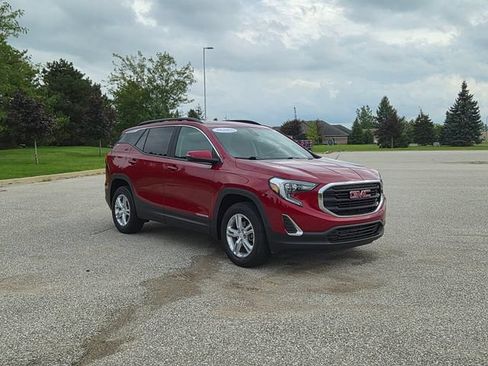 Used 2021 GMC Terrain SLE w/ Driver Convenience Package AWD/4WD image 3