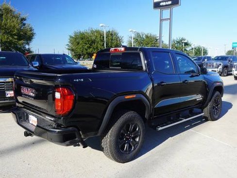 New 2025 GMC Canyon Elevation w/ Convenience Package image 7