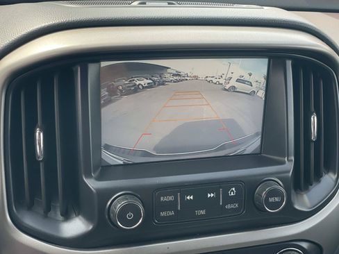 Used 2016 Chevrolet Colorado Z71 AWD/4WD image 16
