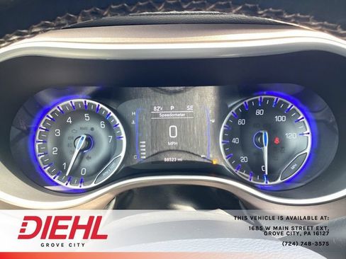Used 2019 Chrysler Pacifica Touring Plus w/ Cold Weather Group FWD image 31
