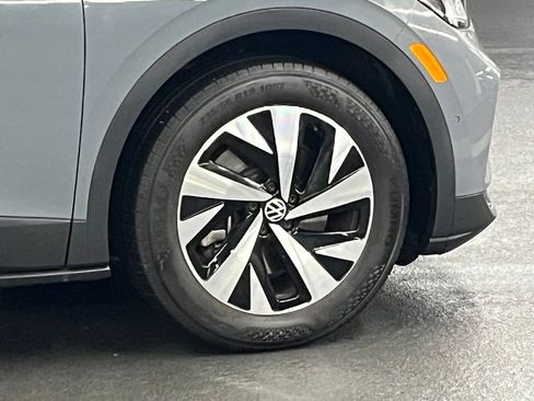 Certified 2024 Volkswagen ID.4 2WD image 38