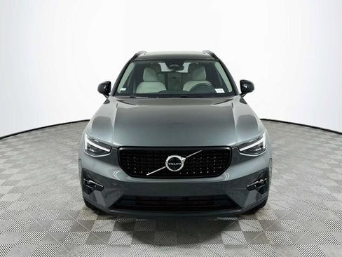 Used 2026 Volvo XC40 B5 Ultra w/ Climate Package AWD/4WD image 2
