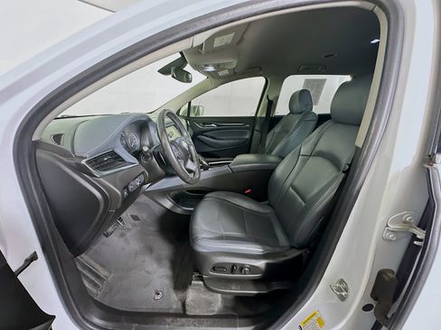 Used 2020 Buick Enclave Essence FWD image 13