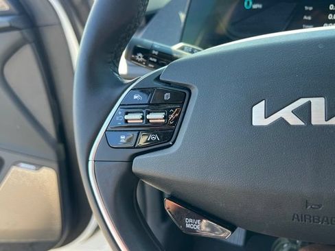 Certified 2023 Kia EV6 Wind AWD/4WD image 22