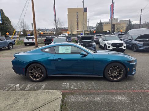 New 2026 Ford Mustang Coupe w/ Bronze Appearance Package image 4