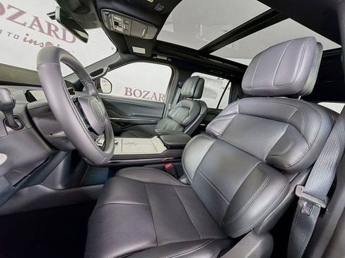 New 2026 Lincoln Navigator L Reserve w/ Jet Appearance Package AWD/4WD image 23