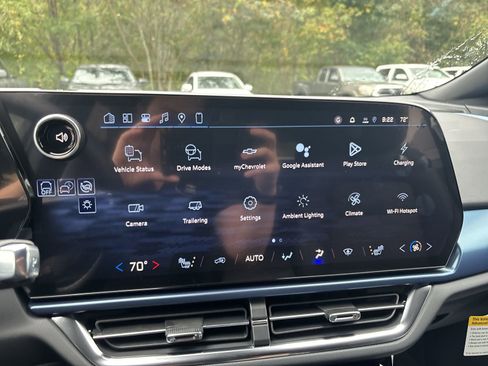 New 2026 Chevrolet Equinox EV LT image 19