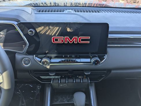 New 2026 GMC Canyon Elevation image 22