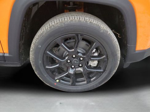 New 2026 Jeep Compass Latitude AWD/4WD image 33