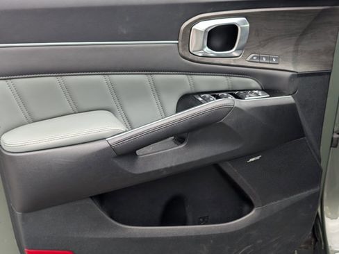 Used 2024 Kia Sorento SX Prestige w/ Sage Leather Package image 14