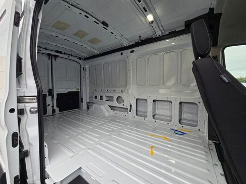 New 2026 Ford Transit 250 148 Medium Roof Extended AWD image 10