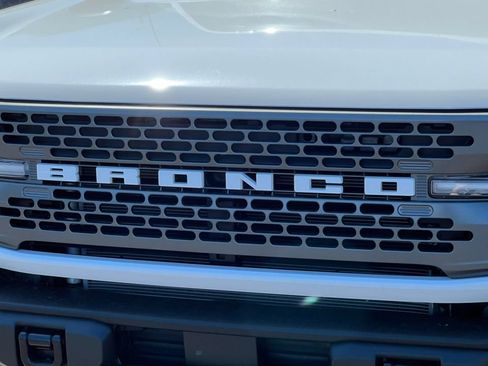 Used 2025 Ford Bronco Badlands AWD/4WD image 34