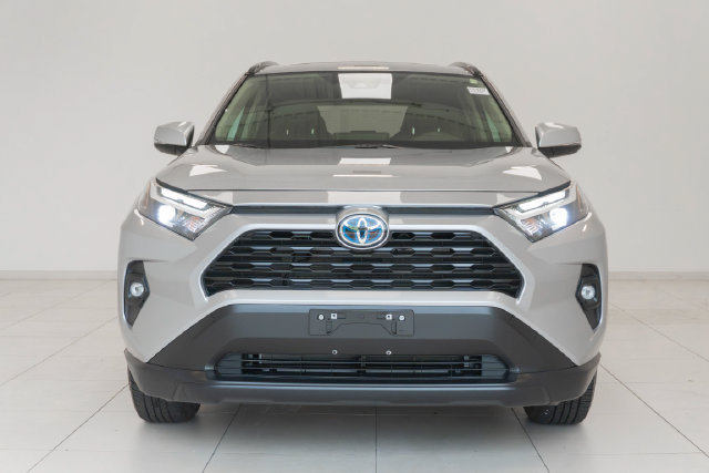 Used 2023 Toyota RAV4 XLE Premium AWD/4WD image 13
