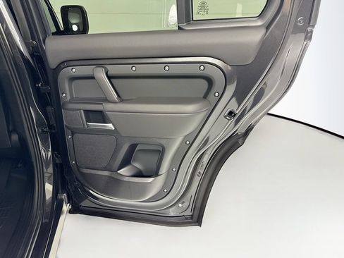 New 2026 Land Rover Defender 110 X-Dynamic SE AWD/4WD image 27