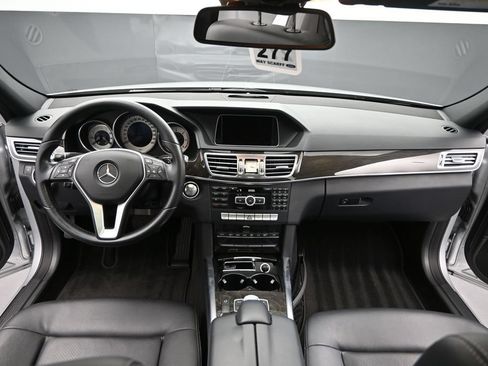 Used 2014 Mercedes-Benz E 250 BlueTEC Sedan image 24