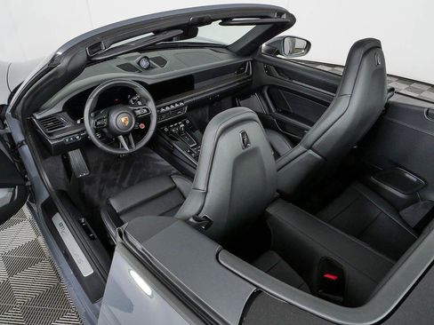 Certified 2026 Porsche 911 Carrera 4S AWD/4WD image 38