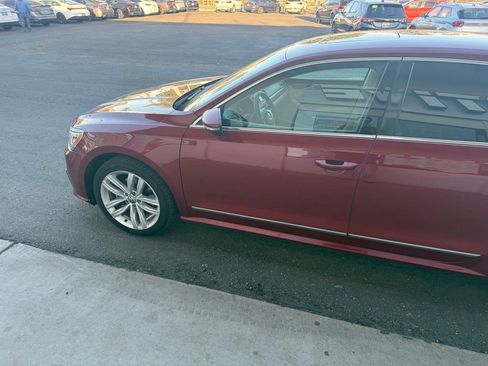 Used 2018 Volkswagen Passat 2.0T SEL Premium image 6