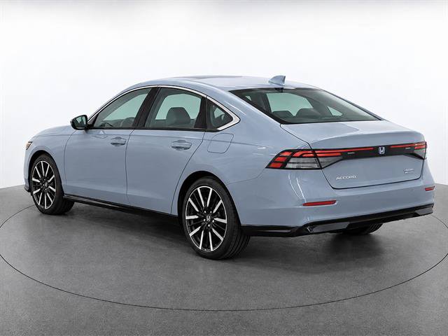 Used 2024 Honda Accord Touring image 2