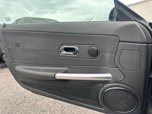 Used 2005 Chrysler Crossfire Convertible RWD image 19
