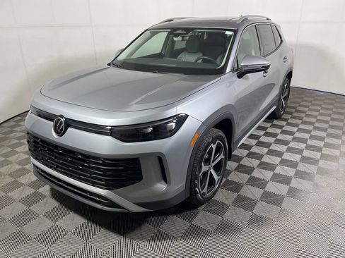 New 2026 Volkswagen Tiguan SE AWD/4WD image 4