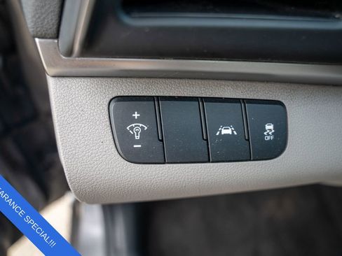 Certified 2020 Hyundai Elantra SE image 21