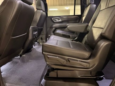 Used 2023 Chevrolet Suburban RST w/ Sport Performance Package AWD/4WD image 16