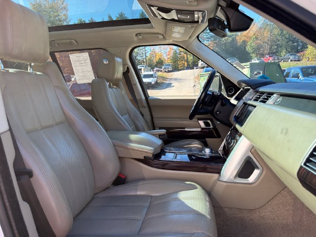 Used 2016 Land Rover Range Rover Supercharged AWD/4WD image 24