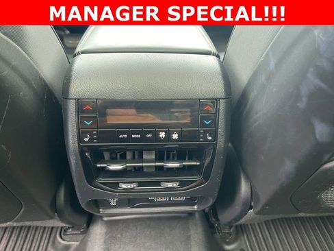 Used 2023 Jeep Grand Cherokee Overland w/ Luxury Tech Group IV image 14