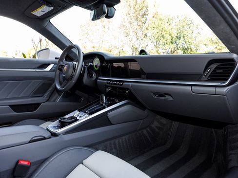 Used 2024 Porsche 911 Turbo image 32