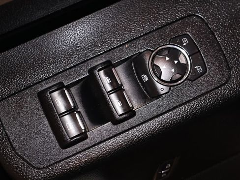 Used 2016 Ford F150 XLT w/ Equipment Group 302A Luxury AWD/4WD image 11