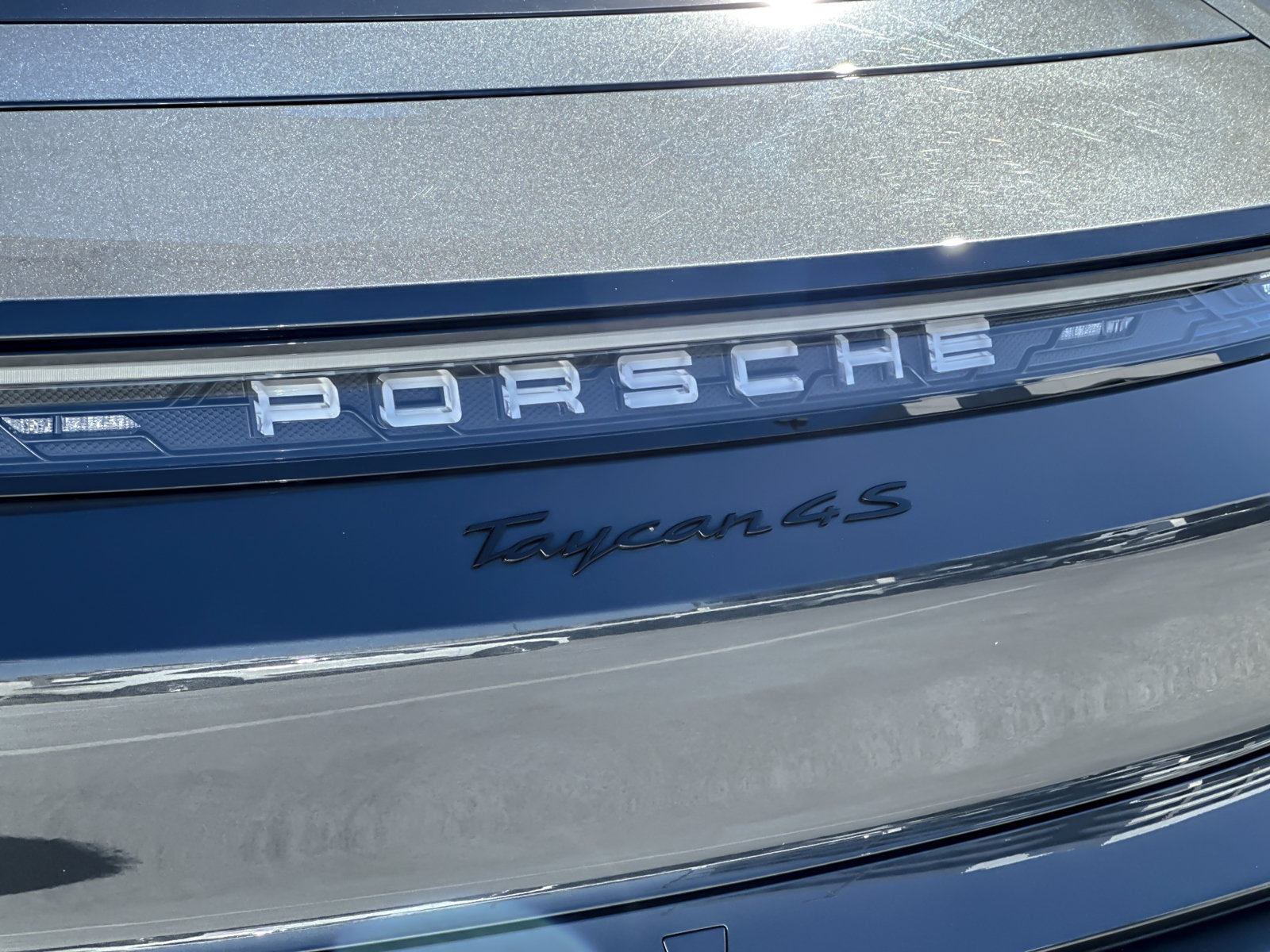 Certified 2025 Porsche Taycan 4S AWD/4WD image 33