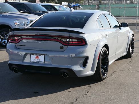 Used 2022 Dodge Charger Scat Pack image 4