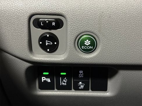 Used 2017 Honda Pilot Touring image 18