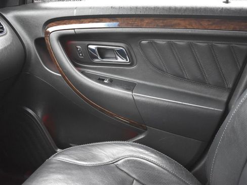 Used 2017 Ford Taurus Limited image 24