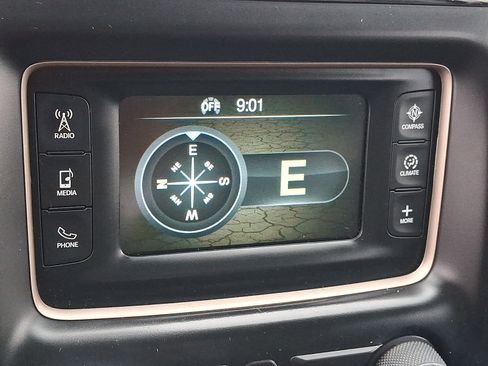 Used 2016 Jeep Grand Cherokee Laredo w/ Quick Order Package 23E AWD/4WD image 17