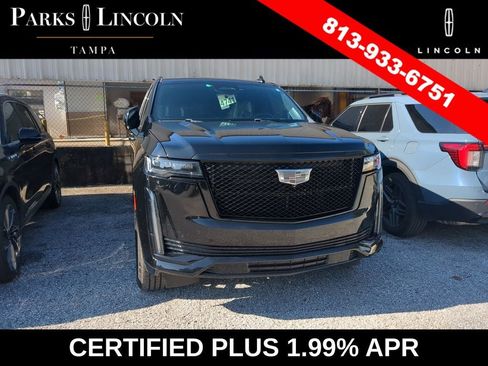 Used 2023 Cadillac Escalade ESV Sport Platinum w/ LPO, ONYX Package AWD/4WD image 4