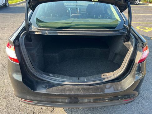 Used 2014 Ford Fusion SE FWD image 15