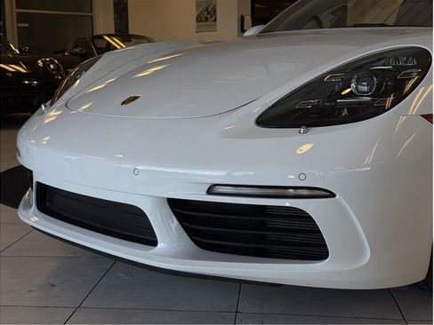 Used 2024 Porsche 718 Boxster S RWD image 41