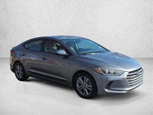 Used 2018 Hyundai Elantra SEL image 3