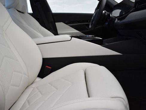 New 2026 BMW 530i w/ Premium Package image 25